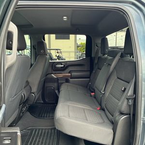 صورة 38 لـ 2020 Chevrolet SILVERADO 1500 RST