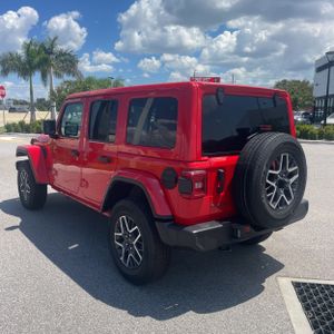 صورة 5 لـ 2025 JEEP WRANGLER SAHARA