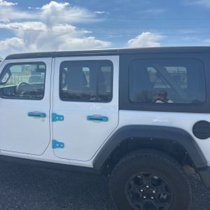 JEEP WRANGLER WILLYS 4XE - 6