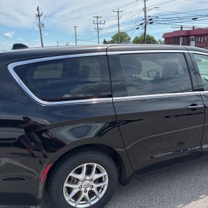 صورة 9 لـ 2024 Chrysler PACIFICA TOURING L