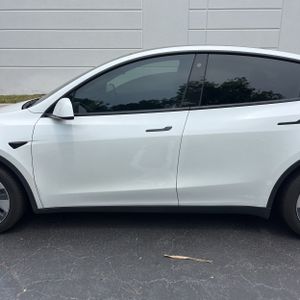 TESLA MODEL Y LONG RANGE - 4