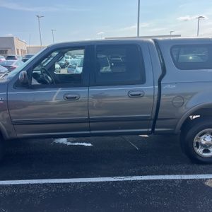 2003 FORD F-150 LARIAT — фото 4