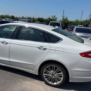 FORD FUSION SE - 6