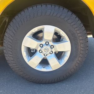 2012 Nissan FRONTIER SV — миниатюра 18
