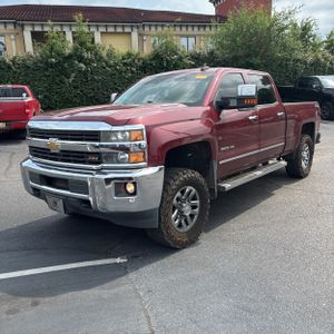 CHEVROLET SILVERADO - 1