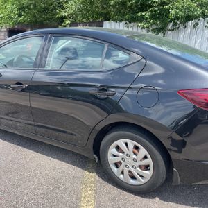 HYUNDAI ELANTRA SE - 6