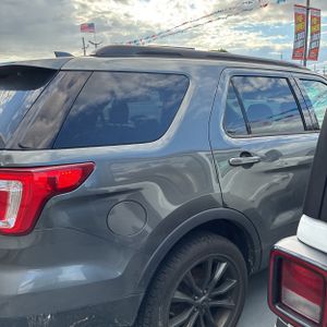 FORD EXPLORER XLT - 9