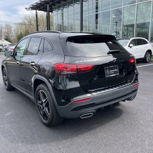 MERCEDES-BENZ GLA - 5