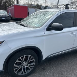 MITSUBISHI OUTLANDER ES - 2