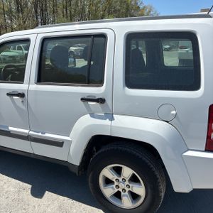 JEEP LIBERTY SPORT - 6