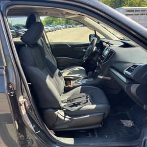 صورة مصغرة 32 لـ 2019 Subaru FORESTER PREMIUM