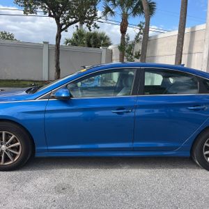 HYUNDAI SONATA SE - 4