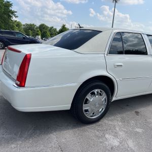 CADILLAC DTS STANDARD - 9