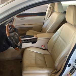 صورة مصغرة 30 لـ 2013 Lexus ES 300H BASE