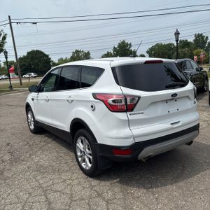 صورة 5 لـ 2017 FORD ESCAPE SE