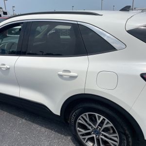 صورة 6 لـ 2020 FORD ESCAPE SEL