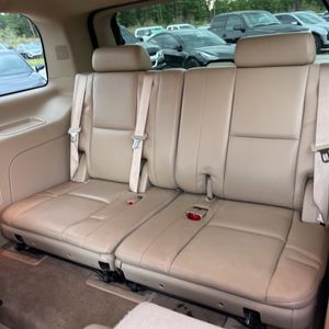 2010 Cadillac ESCALADE BASE — миниатюра 36