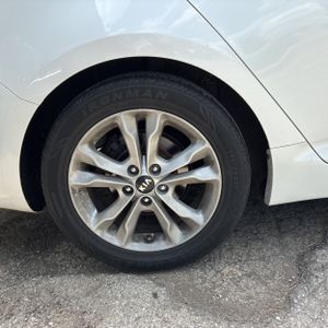 صورة مصغرة 17 لـ 2011 KIA OPTIMA EX