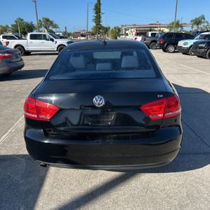 VOLKSWAGEN PASSAT 1.8T S - 7