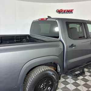 صورة 8 لـ 2022 Nissan FRONTIER S