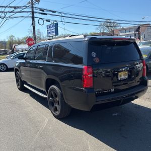CHEVROLET SUBURBAN LT - 5