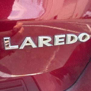 2017 JEEP GRAND CHEROKEE LAREDO — миниатюра 23