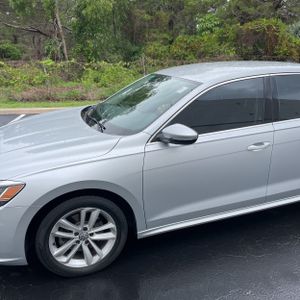 VOLKSWAGEN PASSAT SE - 2