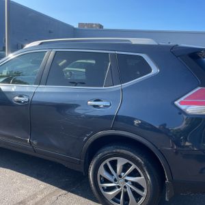 2015 Nissan ROGUE SL 照片 6