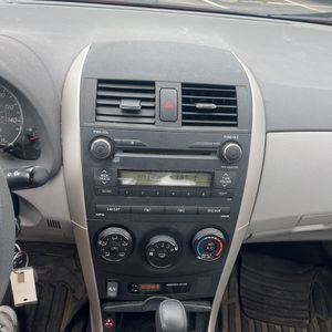 2010 Toyota COROLLA LE — миниатюра 37