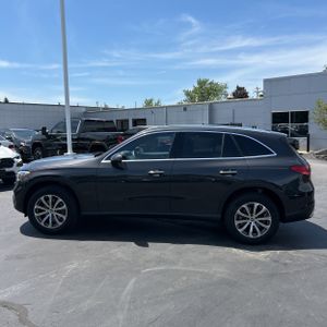 2026 Mercedes-BENZ GLC photo 3