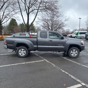 TOYOTA TACOMA - 10