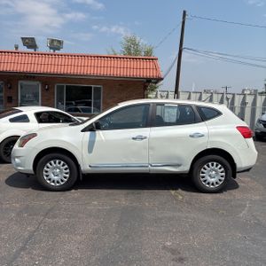 2014 Nissan ROGUE SELECT S — фото 3