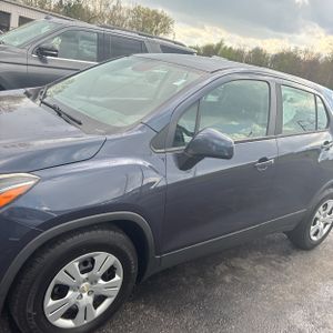 CHEVROLET TRAX LS - 2