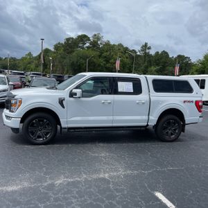 2023 FORD F-150 LARIAT photo 3