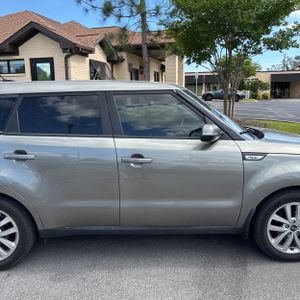 KIA SOUL + - 9
