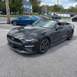 FORD MUSTANG ECOBOOST PREMIUM - 1