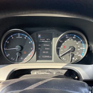 صورة 39 لـ 2017 Toyota RAV4 LE