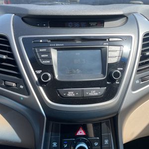 2014 Hyundai ELANTRA SE — миниатюра 37