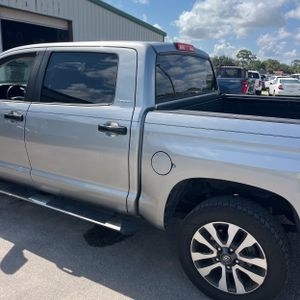 2019 Toyota TUNDRA LIMITED photo 6