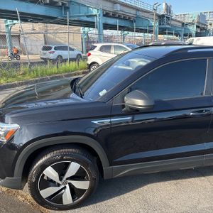 VOLKSWAGEN TAOS S 4MOTION - 2