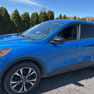 FORD ESCAPE SE - 2