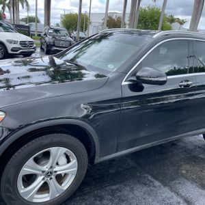 Mercedes-Benz GLC 300 - 2