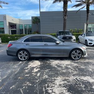 MERCEDES-BENZ C-CLASS - 10