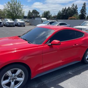 FORD MUSTANG V6 - 2