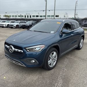 MERCEDES-BENZ GLA - 1