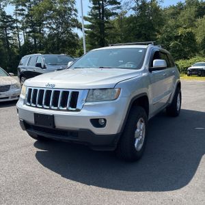 2011 JEEP GRAND CHEROKEE LAREDO photo 1