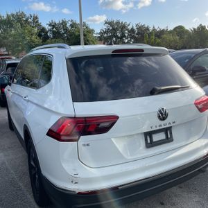 صورة 5 لـ 2022 Volkswagen TIGUAN SE