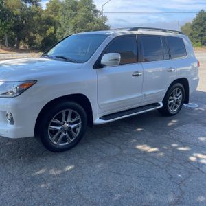 2015 Lexus LX 570 BASE — фото 3