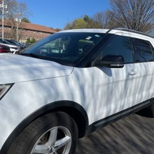 FORD EXPLORER XLT - 2