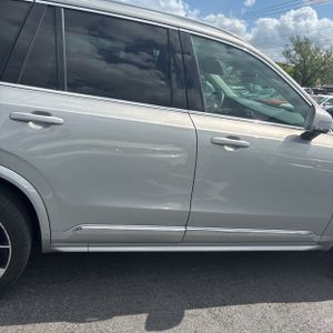 Volvo XC90 B5 Plus - 9